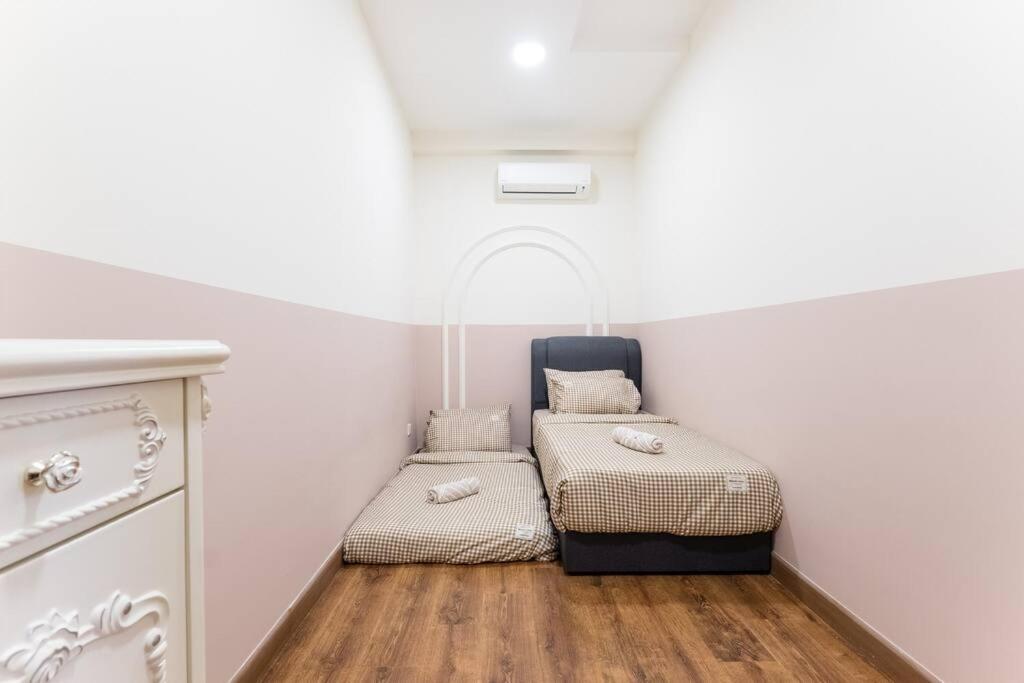 Arte Mont Kiara Duplex 4 Pax Jacuzzi Kuala Lumpur Exterior foto