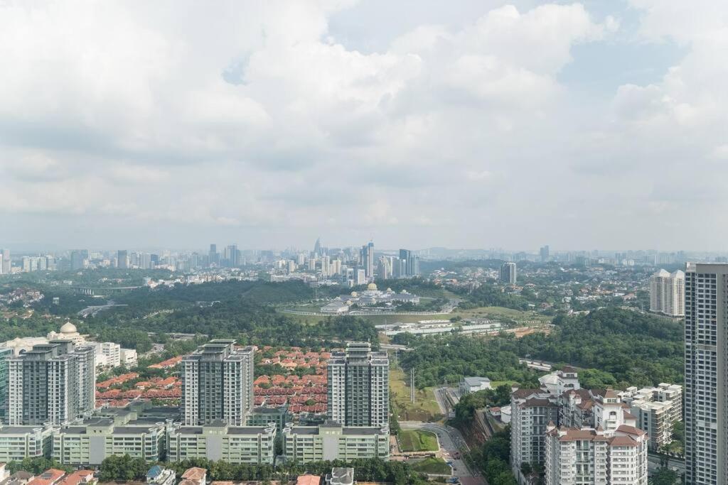 Arte Mont Kiara Duplex 4 Pax Jacuzzi Kuala Lumpur Exterior foto