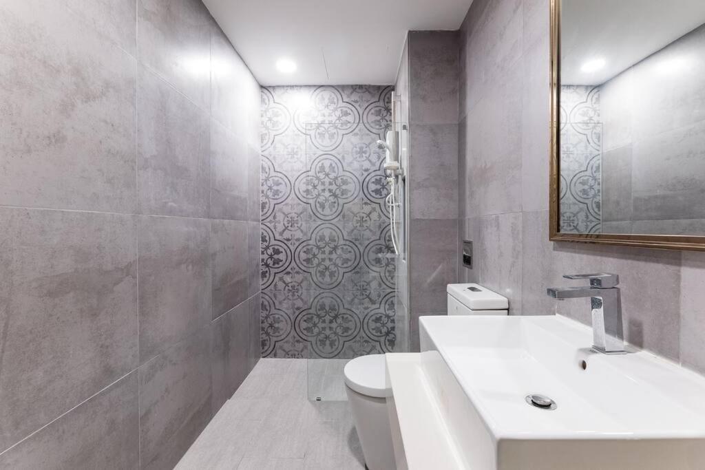Arte Mont Kiara Duplex 4 Pax Jacuzzi Kuala Lumpur Exterior foto